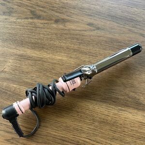 Hot Tools Curling Iron